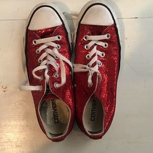 Red converse